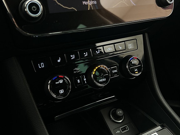 Skoda Superb 24 of 30
