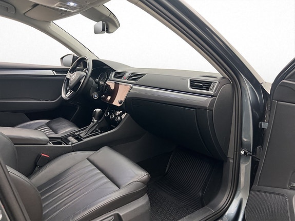 Skoda Superb 28 of 30