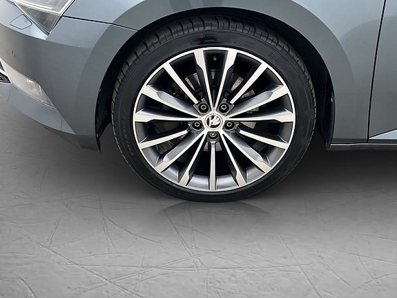 Skoda Superb 29 of 30