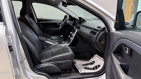 Volvo V70 9 of 18