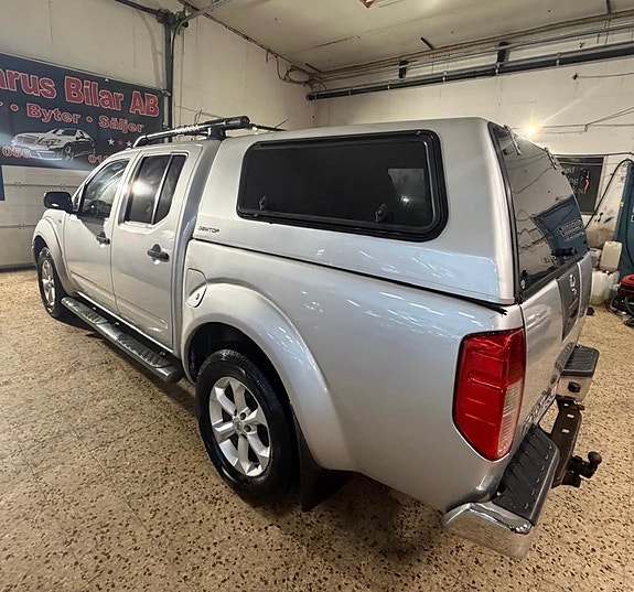 Nissan Navara Double Cab 2.5 dCi | 171 ch | BVA | Double cabine | Attelage fixe | Révision récente | Climatisation