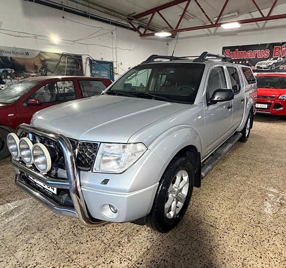 Nissan Navara Double Cab 2.5 dCi | 171 ch | BVA | Double cabine | Attelage fixe | Révision récente | Climatisation