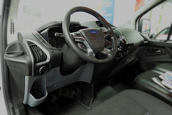 Ford Transit Custom 26 of 30
