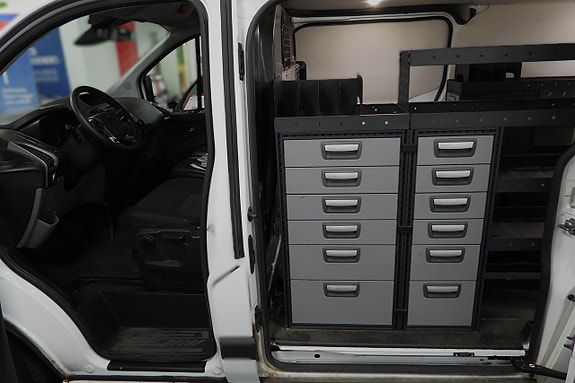 Ford Transit Custom 14 of 30