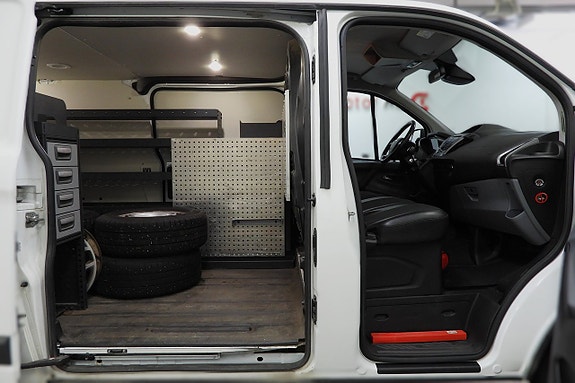 Ford Transit Custom 15 of 30