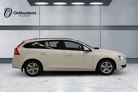 Volvo V60 7 of 11