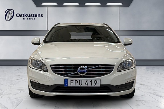 Volvo V60 5 of 11
