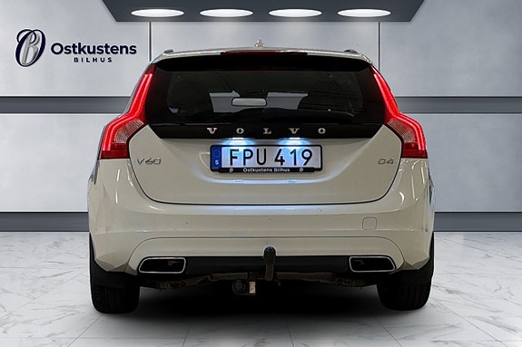 Volvo V60 10 of 11