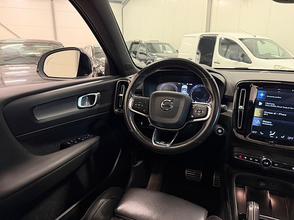 Volvo XC40 18 of 30