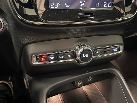 Volvo XC40 24 of 30