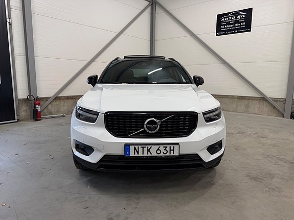 Volvo XC40 3 of 30