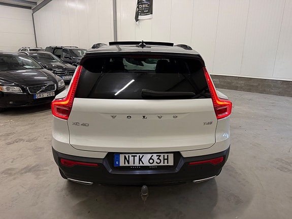 Volvo XC40 7 of 30