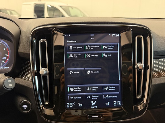 Volvo XC40 22 of 30