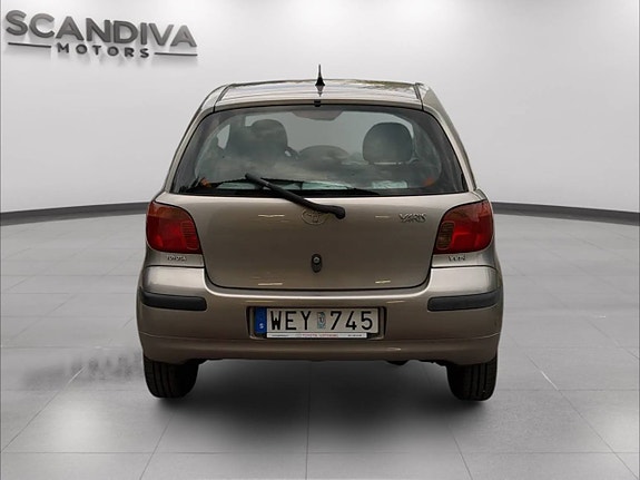 Toyota Yaris 7 of 22