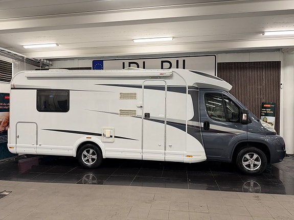 Fiat KNAUS SKY TI 700 XM FUKT & GASOLTESTAD UA QUEENBED/DRAGKROK/ALDE