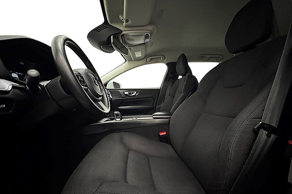 Volvo V60 Cross Country 12 of 30