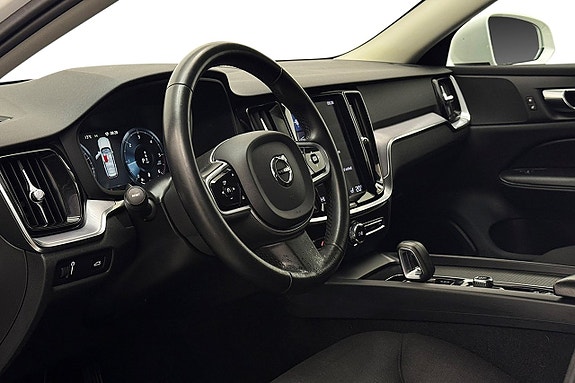 Volvo V60 Cross Country 13 of 30