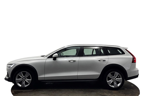 Volvo V60 Cross Country 10 of 30