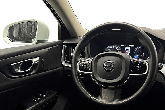 Volvo V60 Cross Country 18 of 30
