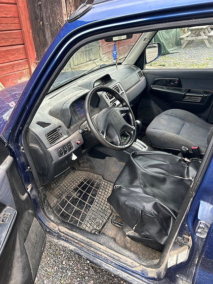Mitsubishi Pajero Pinin 9 of 11