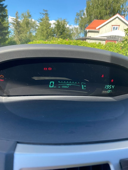 Toyota Yaris 6 of 9