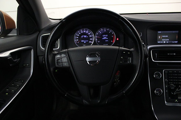 Volvo S60 14 of 18