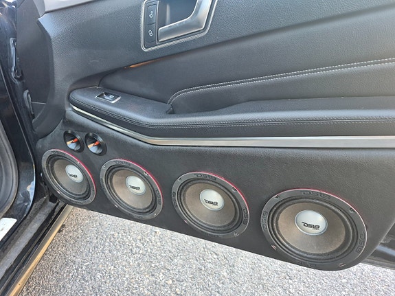 Mercedes-Benz E300 12 of 14
