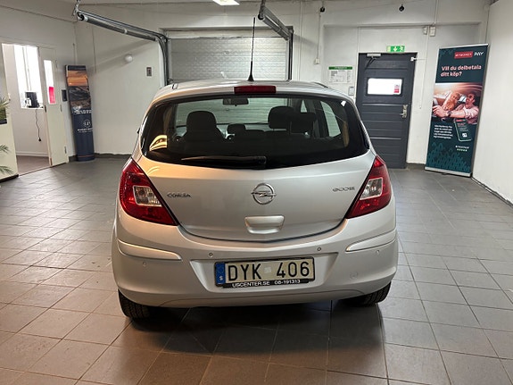 Opel Corsa 9 of 16