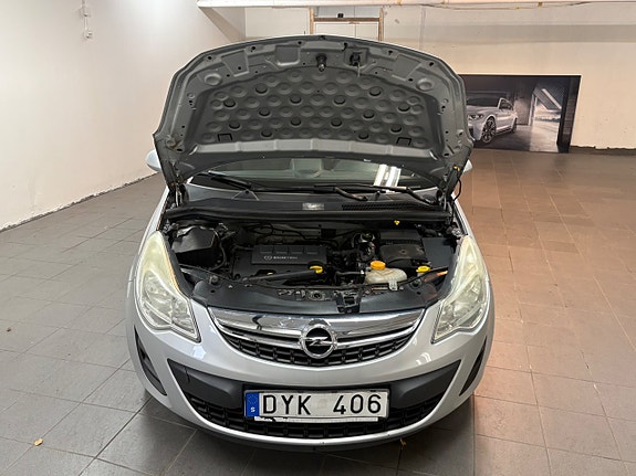 Opel Corsa 14 of 16