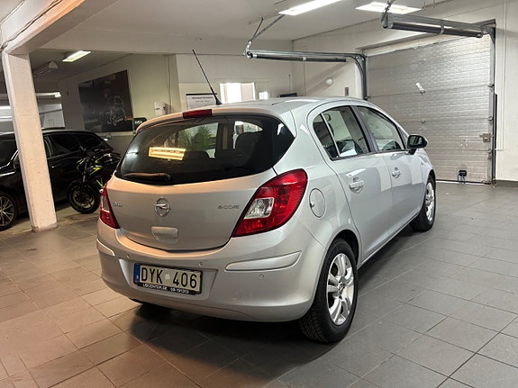 Opel Corsa 3 of 16