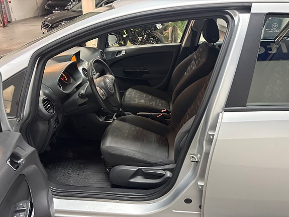 Opel Corsa 15 of 16