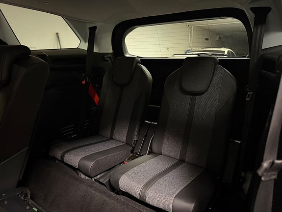 Peugeot 5008 17 of 26