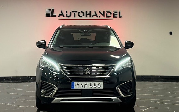 Peugeot 5008 2 of 26
