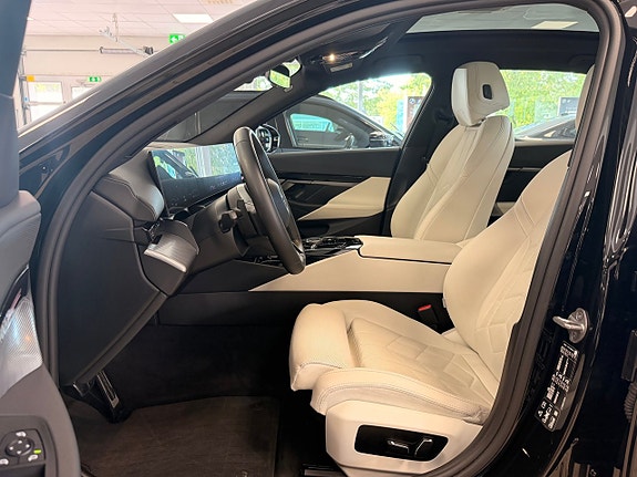 BMW 520 4 of 12