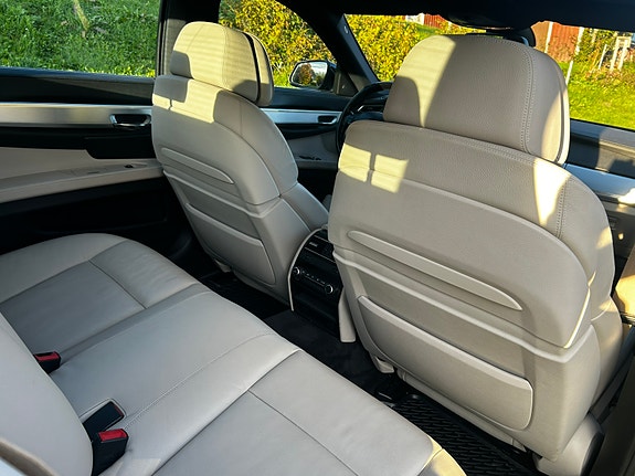 BMW 740d 12 of 12