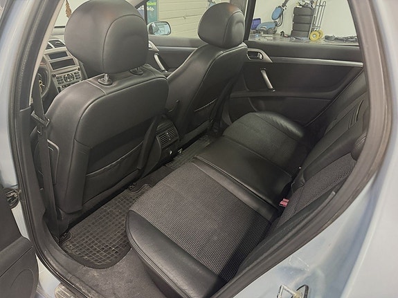 Peugeot 407 17 of 19