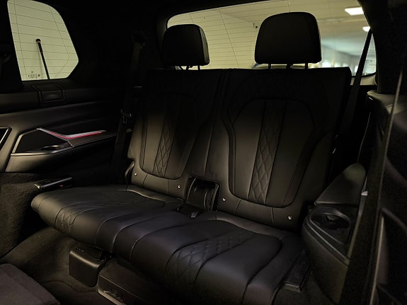 BMW X7 26 of 30