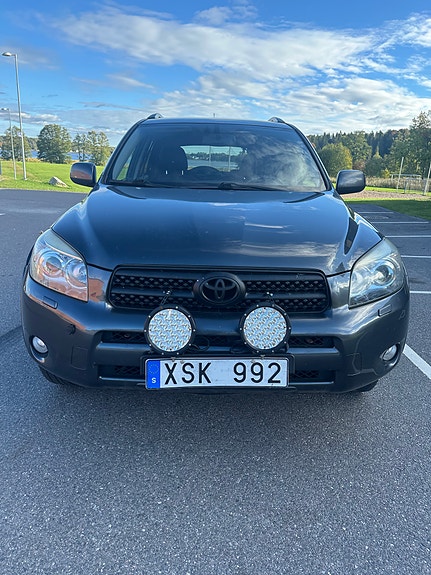 Toyota RAV4 11 of 11