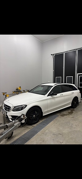 Mercedes-Benz C220 23 of 23