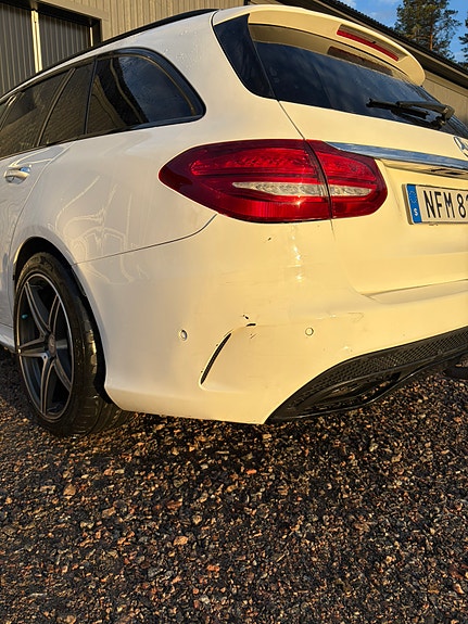 Mercedes-Benz C220 12 of 23