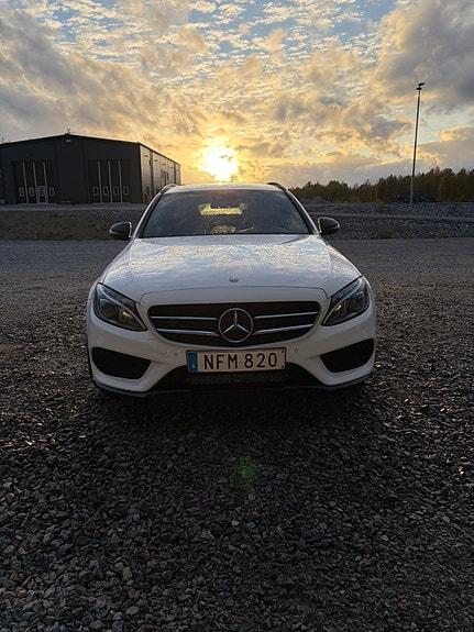 Mercedes-Benz C220 5 of 23