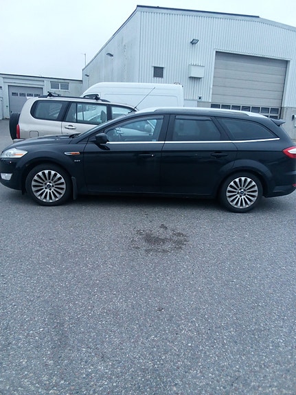 Ford Mondeo 2 of 4