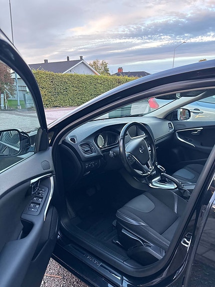 Volvo V40 6 of 7