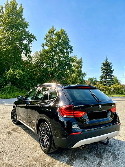 BMW X1 2 of 4