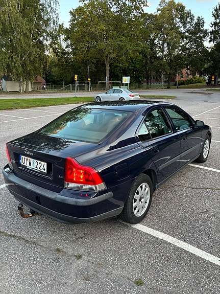 Volvo S60 3 of 11