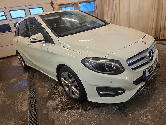 Mercedes-Benz B180 7 of 19