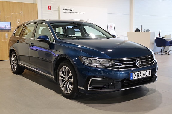 Volkswagen Passat 4 of 28