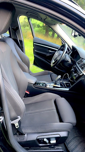 BMW 318d 4 of 11