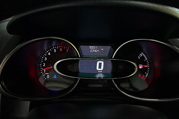 Renault Clio 17 of 30