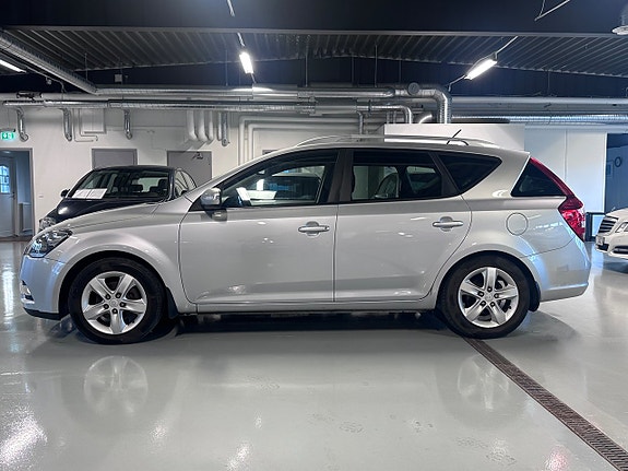 Kia Ceed 3 of 9